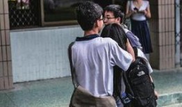 国产区情侣,浪漫瞬间，温馨时光